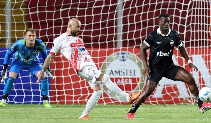 LIBERTADORES: BOTAFOGO PERDE PARA NACIONAL POTOSÍ