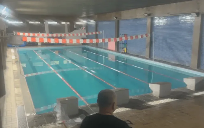CUIDADOS COM PISCINAS: PREVENÇÃO DE QUEIMADURAS E ACIDENTES CUIDADOS COM PISCINAS: PREVENÇÃO DE QUEIMADURAS E ACIDENTES