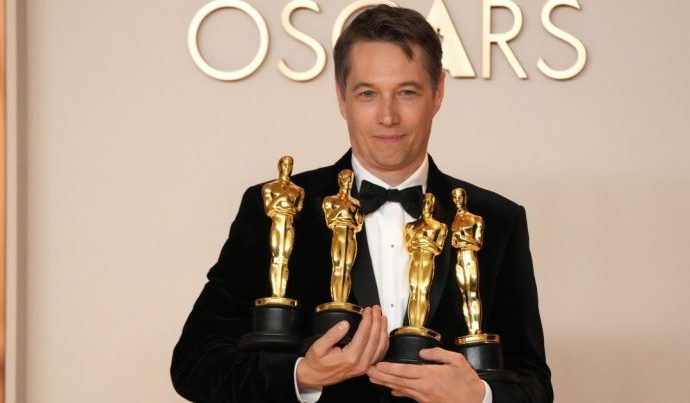 ANORA: SEAN BAKER FALA SOBRE NOVO FILME ANORA: SEAN BAKER FALA SOBRE NOVO FILME