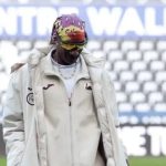 Snoop Dogg Encanta Torcida do Swansea City em Sua Primeira Visita ao Estádio