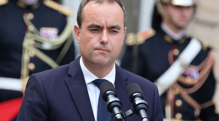 ORÇAMENTO DA FRANÇA: AGENDA DO PRIMEIRO-MINISTRO
