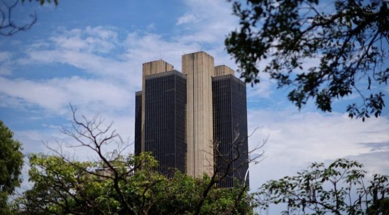 BANCO CENTRAL: PET DEFENDE REDUÇÃO DA TAXA DE JUROS BANCO CENTRAL: PET DEFENDE REDUÇÃO DA TAXA DE JUROS