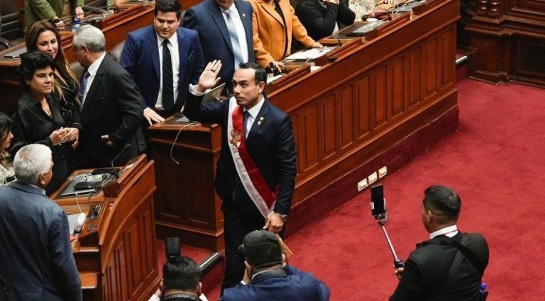 DESTITUIÇÃO DO PRESIDENTE DO PERU: JOSÉ JERI