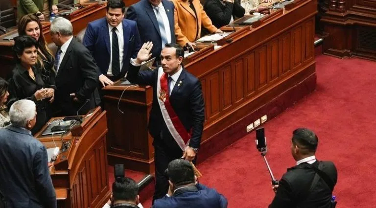 IMPEACHMENT DO PRESIDENTE JOSÉ JERÍ EM DEBATE NO CONGRESSO