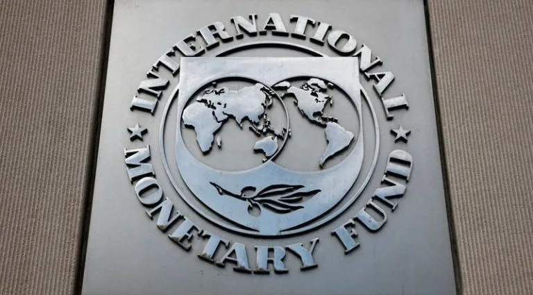FMI Recomenda Medidas Fiscais Rigorosas para os EUA Visando Reduzir Déficit em Conta Corrente