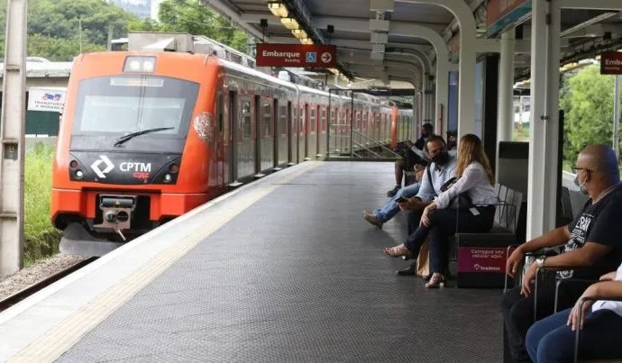 Funcionamento do Metrô e CPTM no Fim de Semana Pós-Carnaval em São Paulo