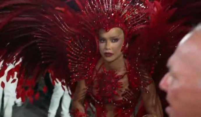 Polêmica e Estreia: Virginia Fonseca como Rainha de Bateria da Grande Rio Polêmica e Estreia: Virginia Fonseca como Rainha de Bateria da Grande Rio