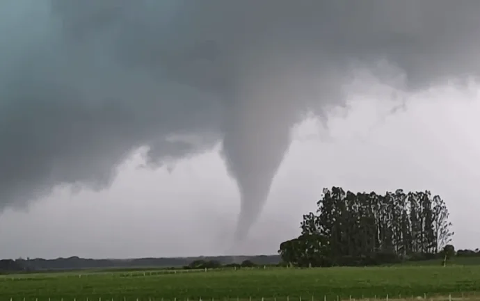 TORNADO REGISTRADO NO RS: IMPACTOS E ALERTAS