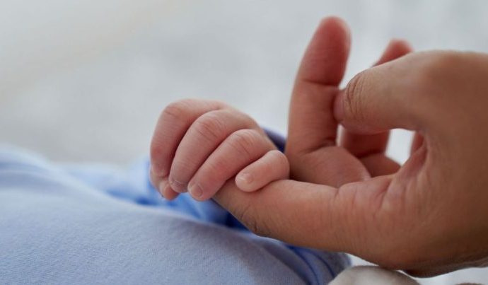 POBREZA AFETA DESENVOLVIMENTO MOTOR DE BEBÊS POBREZA AFETA DESENVOLVIMENTO MOTOR DE BEBÊS