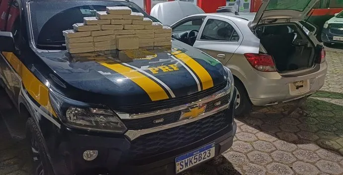 PRF Realiza Apreensão de 31 kg de Cocaína na Rodovia Fernão Dias