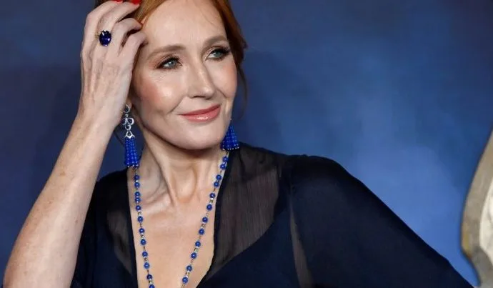 J.K. Rowling e a Nova Série de Harry Potter: Polêmicas e Expectativas J.K. Rowling e a Nova Série de Harry Potter: Polêmicas e Expectativas