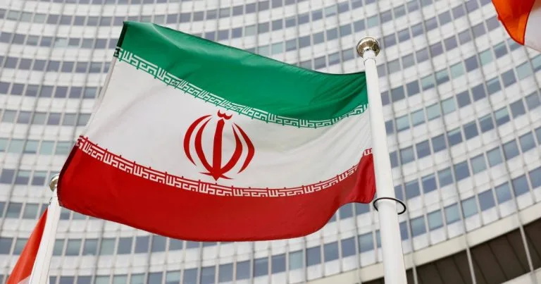 Os Possíveis Sucessores de Ali Khamenei no Irã: Uma Análise