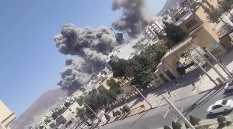 Ataques Aéreos em Ilam: A Escalada do Conflito no Irã