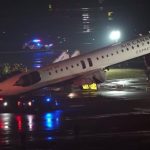 Colisão Fatal em Aeroporto de Nova York: Piloto e Copiloto Perdidos em Acidente Trágico