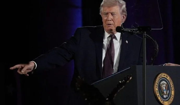 Trump prevê queda nos preços da gasolina com saída dos EUA do Irã