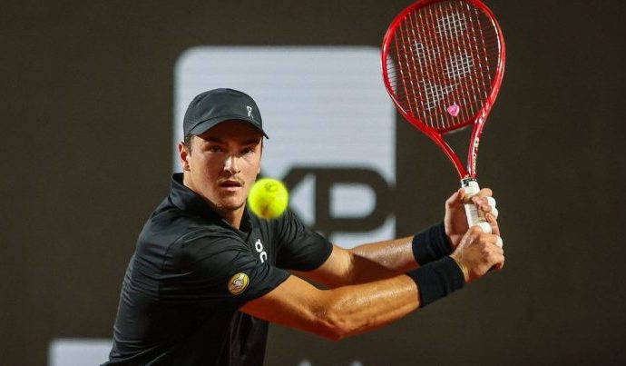 João Fonseca é Destaque do Mês pela ATP com Jogada Espectacular