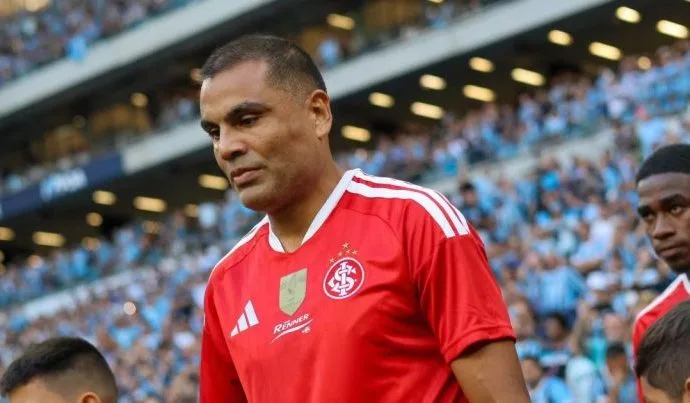 Gabriel Mercado Critica Arbitragem Após Empate no Gauchão