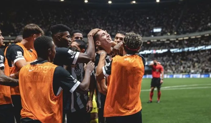 Atlético-MG busca reforços: Paulo Bracks comenta necessidade de equilíbrio e agressividade no elenco Atlético-MG busca reforços: Paulo Bracks comenta necessidade de equilíbrio e agressividade no elenco
