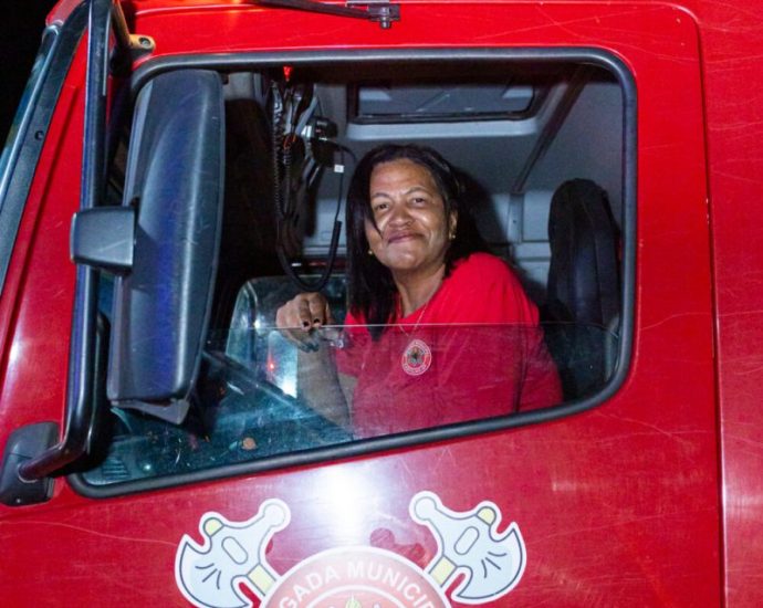 PRIMEIRA MULHER DA BRIGADA INSPIRA CASTILHO E REGIÃO PRIMEIRA MULHER DA BRIGADA INSPIRA CASTILHO E REGIÃO