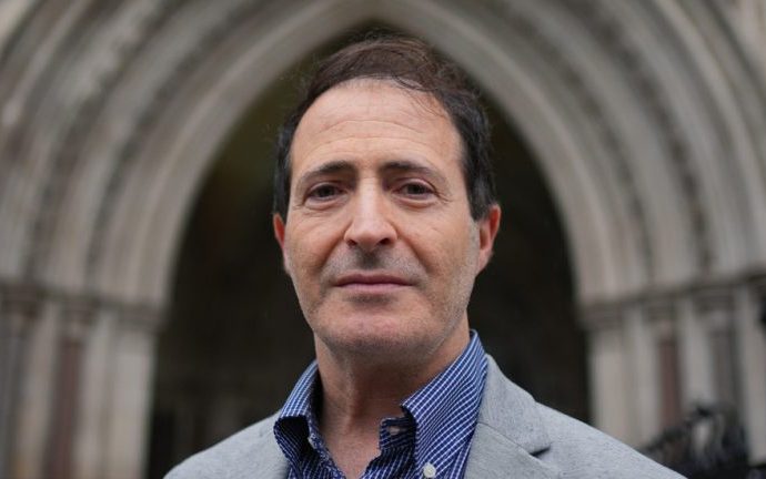 Caso de Difamação Envolvendo Editor da BBC e Jornalista Inicia no Tribunal do Reino Unido Caso de Difamação Envolvendo Editor da BBC e Jornalista Inicia no Tribunal do Reino Unido