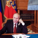 Putin e Trump discutem conflitos internacionais em conversa telefônica