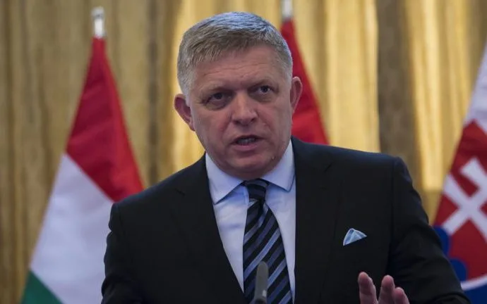 Tensões entre Ucrânia e Eslováquia: Zelensky e o Futuro do Pipeline Druzhba