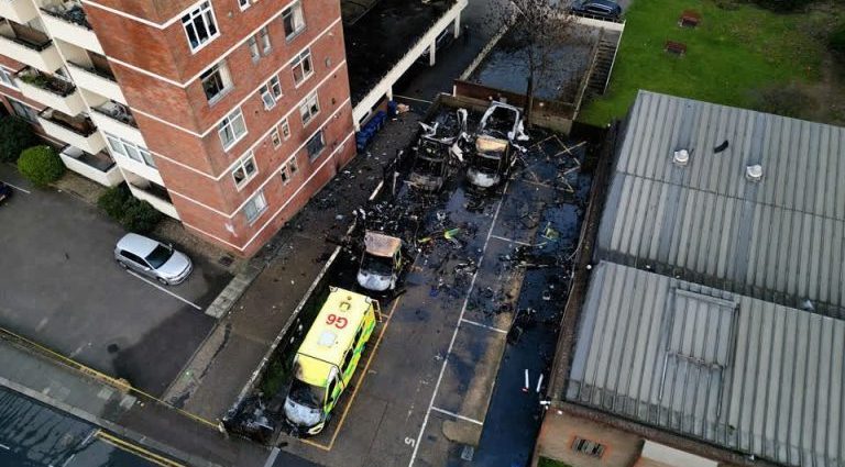 Prisão de Suspeitos em Ataques a Ambulâncias Judaicas em Londres