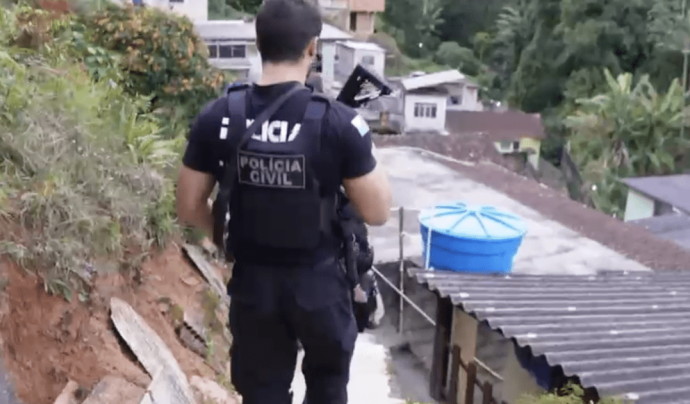 Operação da Polícia Federal Alvo de Policiais Suspeitos de Extorsão no Rio de Janeiro Operação da Polícia Federal Alvo de Policiais Suspeitos de Extorsão no Rio de Janeiro