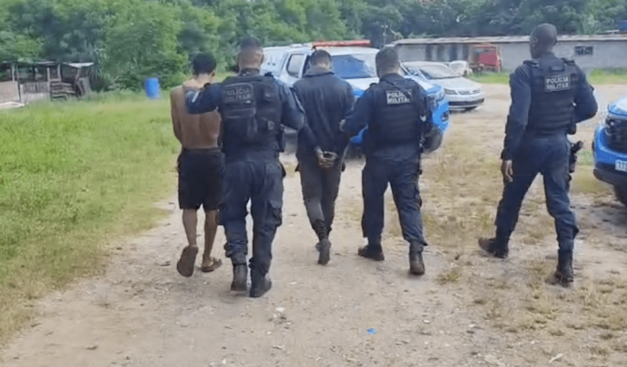 Operação da PM na Cidade de Deus: Prisões e Fechamento de Escolas Operação da PM na Cidade de Deus: Prisões e Fechamento de Escolas