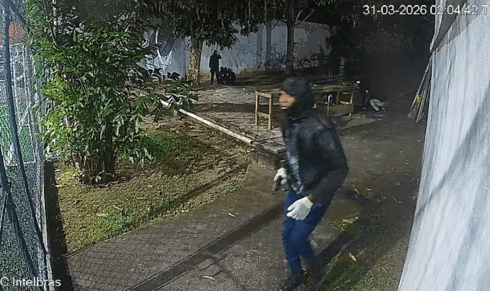 Câmeras de segurança registram assalto à casa de MC Poze do Rodo no Rio de Janeiro