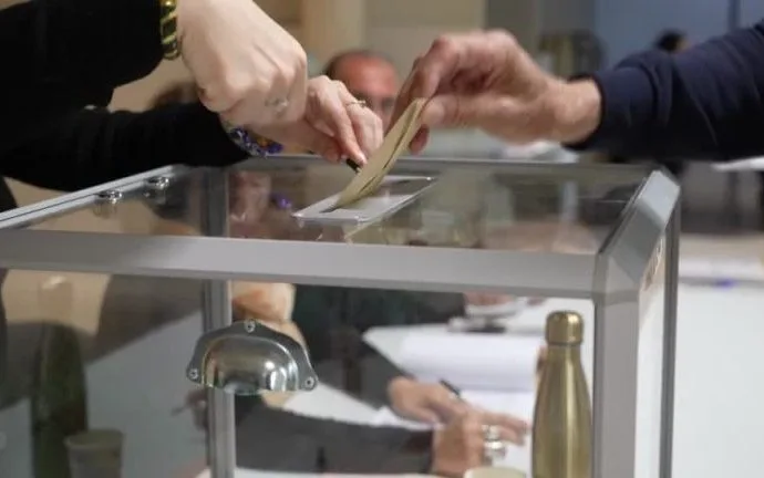 França Realiza Segundo Turno das Eleições Municipais em Cidades-Chave