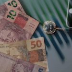 Impactos das Altas Taxas de Juros na Economia Brasileira: Análise de Especialista