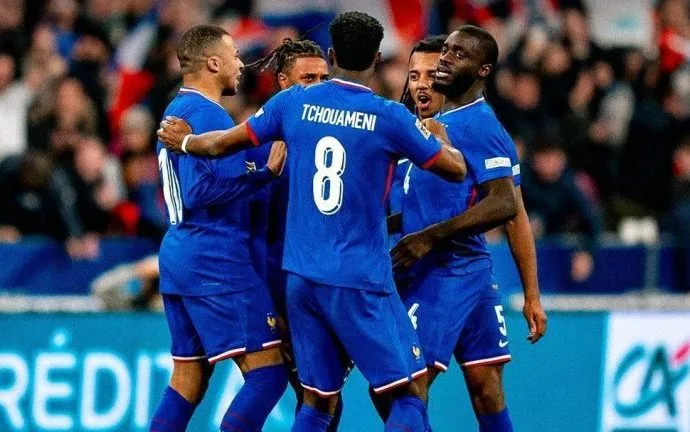 Ronaldo aponta Espanha e França como principais ameaças ao Brasil na Copa do Mundo Ronaldo aponta Espanha e França como principais ameaças ao Brasil na Copa do Mundo