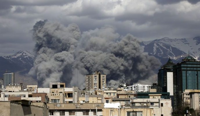 Bloqueio de Internet no Irã Dura Mais de Cem Horas em Meio a Conflito Regional