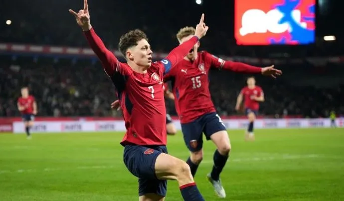 República Tcheca garante vaga na Copa do Mundo após vitória emocionante sobre Dinamarca