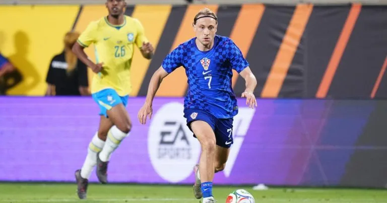 Empate da Seleção Brasileira em amistoso revela falhas defensivas