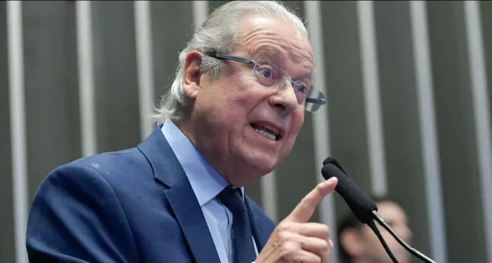 José Dirceu Propõe Mobilização da Esquerda e Reformas Estruturais para o Brasil