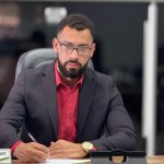 Chicão da Ambulância e João do Espeto Demandam Educação Inclusiva para Crianças com Necessidades Especiais