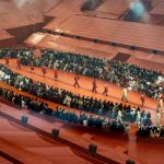 Lacoste Transforma Quadra de Roland-Garros em Passarela de Moda Inovadora