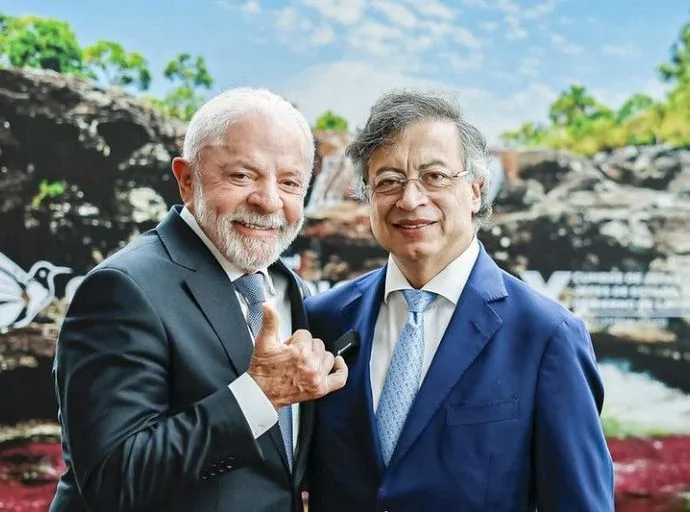 Presidente Gustavo Petro Anuncia Visita ao Brasil Após Encontro com Lula