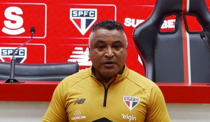 Roger Machado Compartilha Detalhes do Contato com o São Paulo Roger Machado Compartilha Detalhes do Contato com o São Paulo