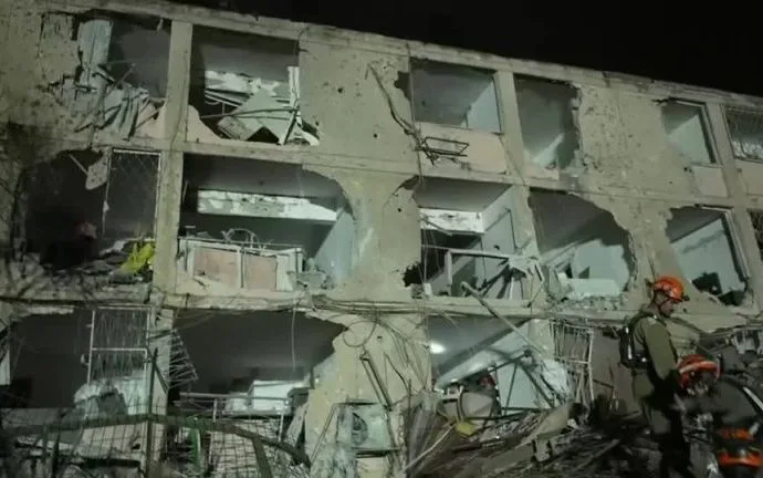 Ataques Iranianos em Israel Resultam em Mais de 100 Feridos