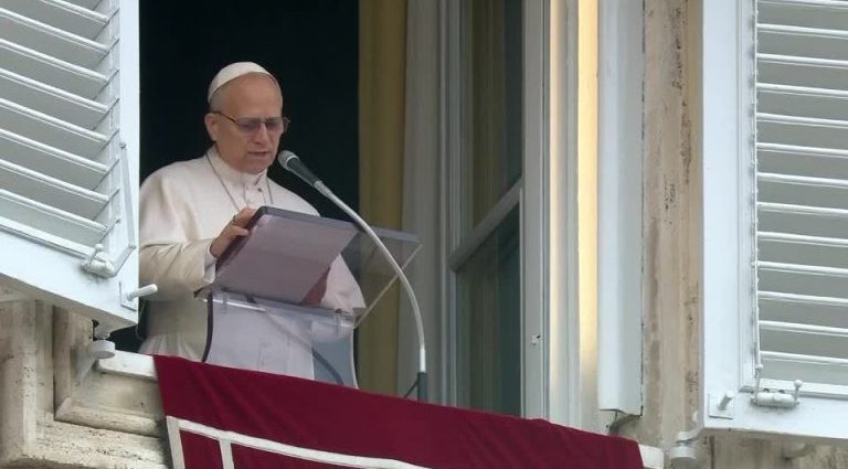 Papa Leão XIV Condena Uso de Deus como Justificativa para Conflitos