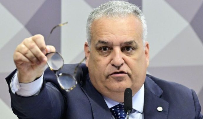 Relator da CPMI do INSS Solicita Indiciamento de Ex-Ministros de Lula e Bolsonaro Relator da CPMI do INSS Solicita Indiciamento de Ex-Ministros de Lula e Bolsonaro