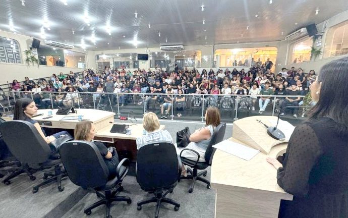 Câmara de Andradina Realiza Debate Sobre Violência Contra a Mulher com Mobilização da Sociedade