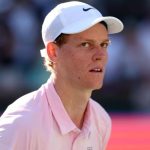 Jannik Sinner se desculpa após incidente no Miami Open