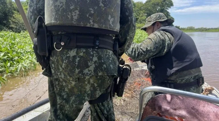 REDE DE PESCA IRREGULAR É APREENDIDA EM CASTILHO SP