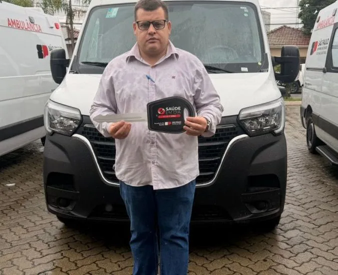 CASTILHO RECEBE VAN ZERO KM PARA ATENDIMENTO EM SAÚDE