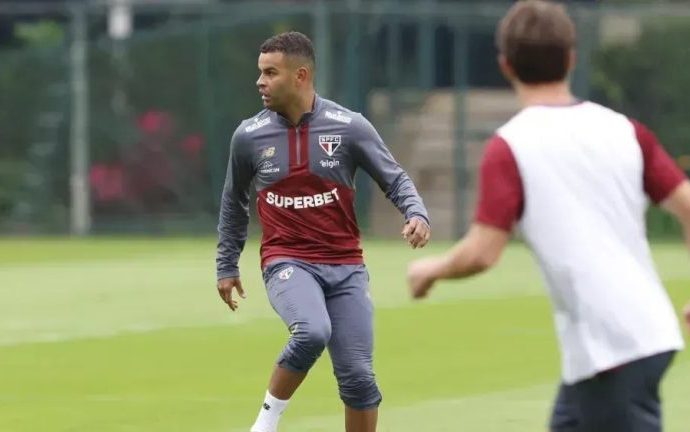 Fluminense Avança em Acordo para Contratação de Alisson do São Paulo