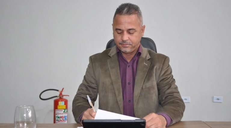 PROIBIDO ESTACIONAR: SINALIZAÇÃO ESCOLAR EM CASTILHO